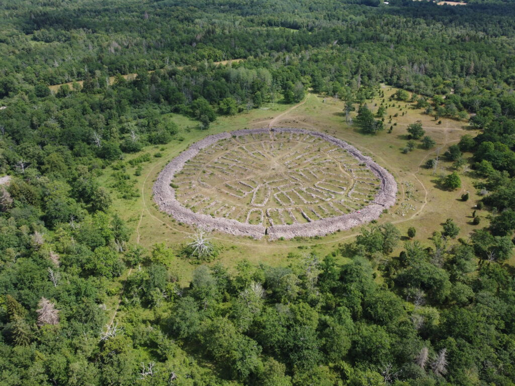 Ismantorps fornborg, Rälla (Öland)