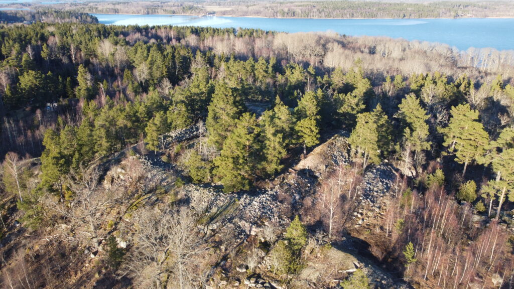 Stenby borg, Adelsö (Uppland)